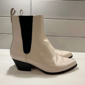 Michael Kors White Chelsea style ankle boots